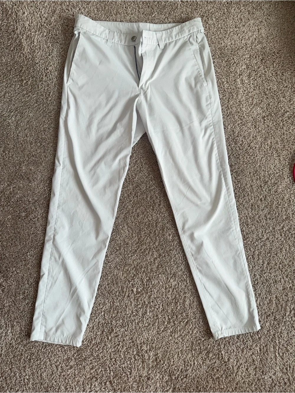 Lululemon men’s Commission Pant Slim fit size 32 WovenAir in vapor white